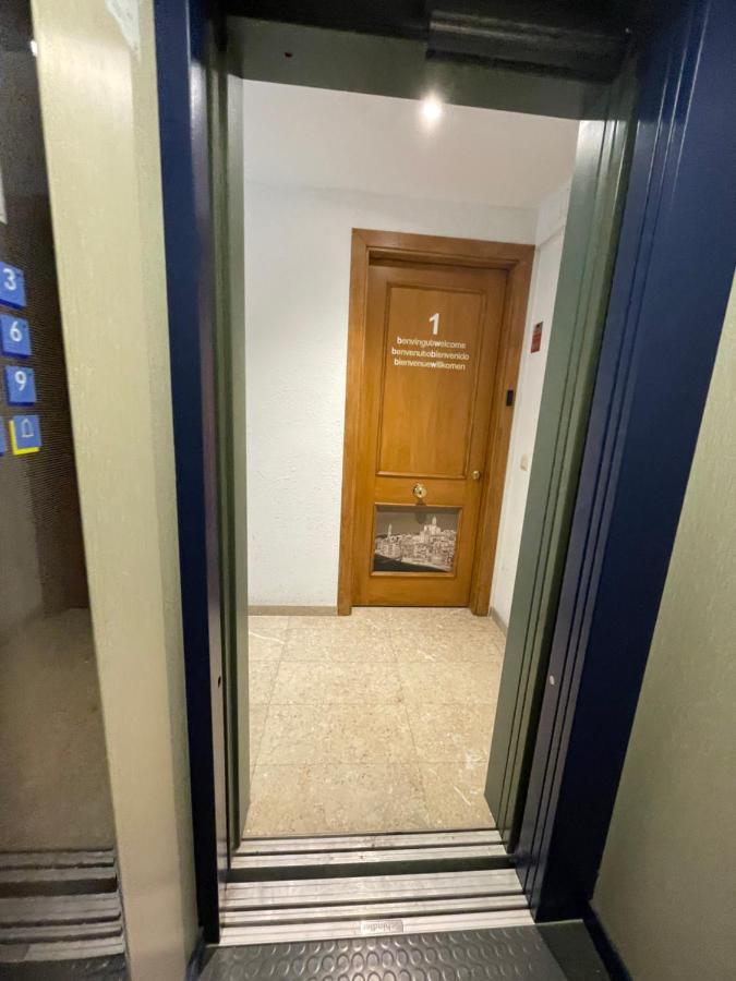 Modern Apartment In The Heart Of Old Town Gerona Exterior foto